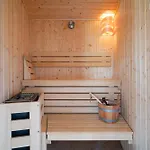 Kugelhaus Phoebe Charmantes Kugelhaus Aus Holz Am Waldrand Des Tollensesees * Penzlin