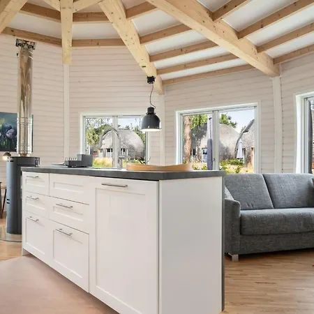 Kugelhaus Phoebe Charmantes Kugelhaus Aus Holz Am Waldrand Des Tollensesees Feriehus Wustrow (Penzlin)