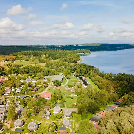 Feriehus Kugelhaus Phoebe Charmantes Kugelhaus Aus Holz Am Waldrand Des Tollensesees
