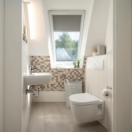 Kugelhaus Phoebe Charmantes Kugelhaus Aus Holz Am Waldrand Des Tollensesees *