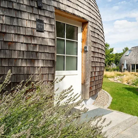 Kugelhaus Phoebe Charmantes Kugelhaus Aus Holz Am Waldrand Des Tollensesees Feriehus Wustrow (Penzlin)