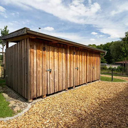 Kugelhaus Phoebe Charmantes Kugelhaus Aus Holz Am Waldrand Des Tollensesees Feriehus Wustrow (Penzlin)